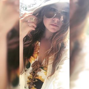 Meet your Posher, Marie